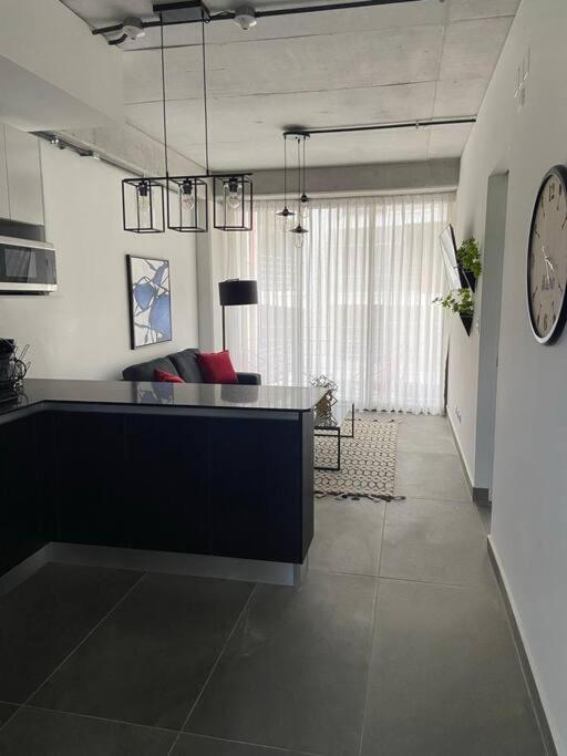 Moderno Apto Shift Zona 16, Cerca De Embajada Eeuu Y Explanada Cayala 과테말라 외부 사진