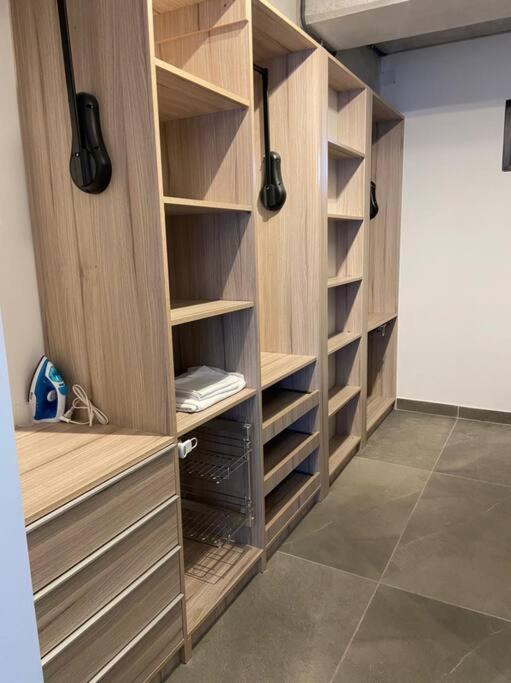Moderno Apto Shift Zona 16, Cerca De Embajada Eeuu Y Explanada Cayala 과테말라 외부 사진